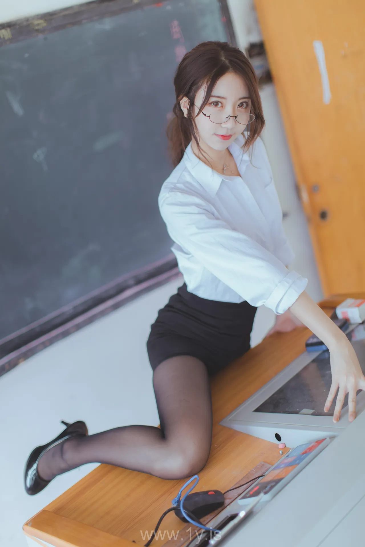 Coser@黑川 NO.017 Stylish Asian Belle 教师OL服装